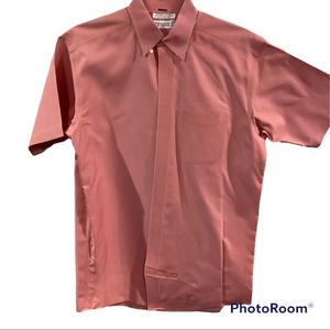Men’s Button-Down Collar‎ Short Sleeve shirt. Color-dark rose. Size Medium